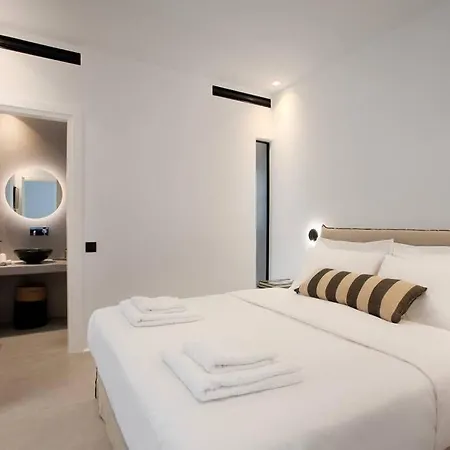 Mirage - Super Paradise * Mykonos Town